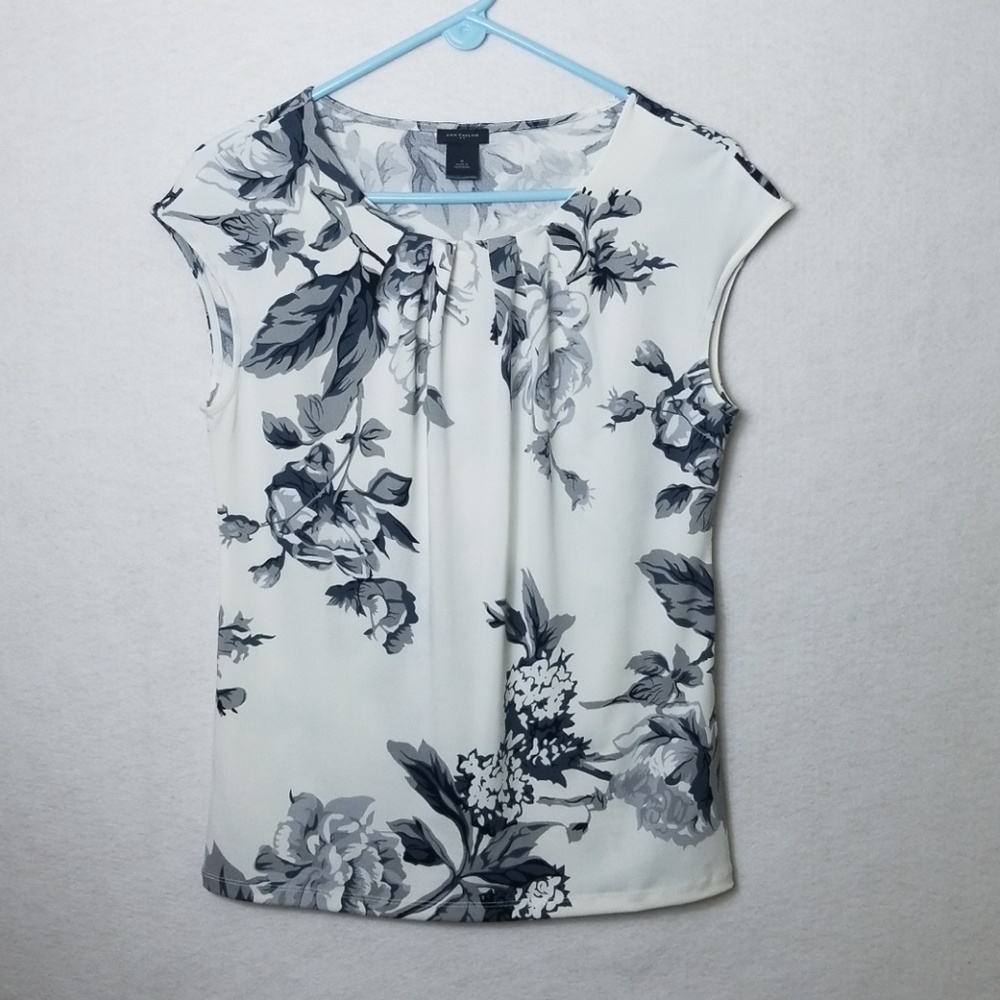 Ann Taylor White Flower Themed Blouse